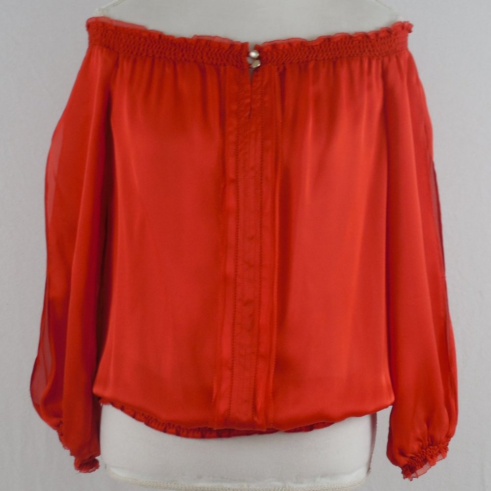 White House Black Market 100% Silk Sz M Orange Top